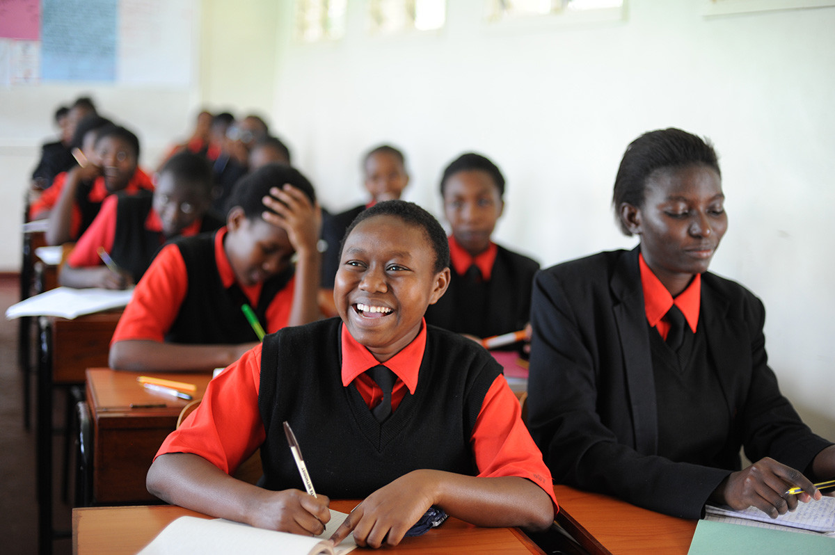 Kenyan Students Learning